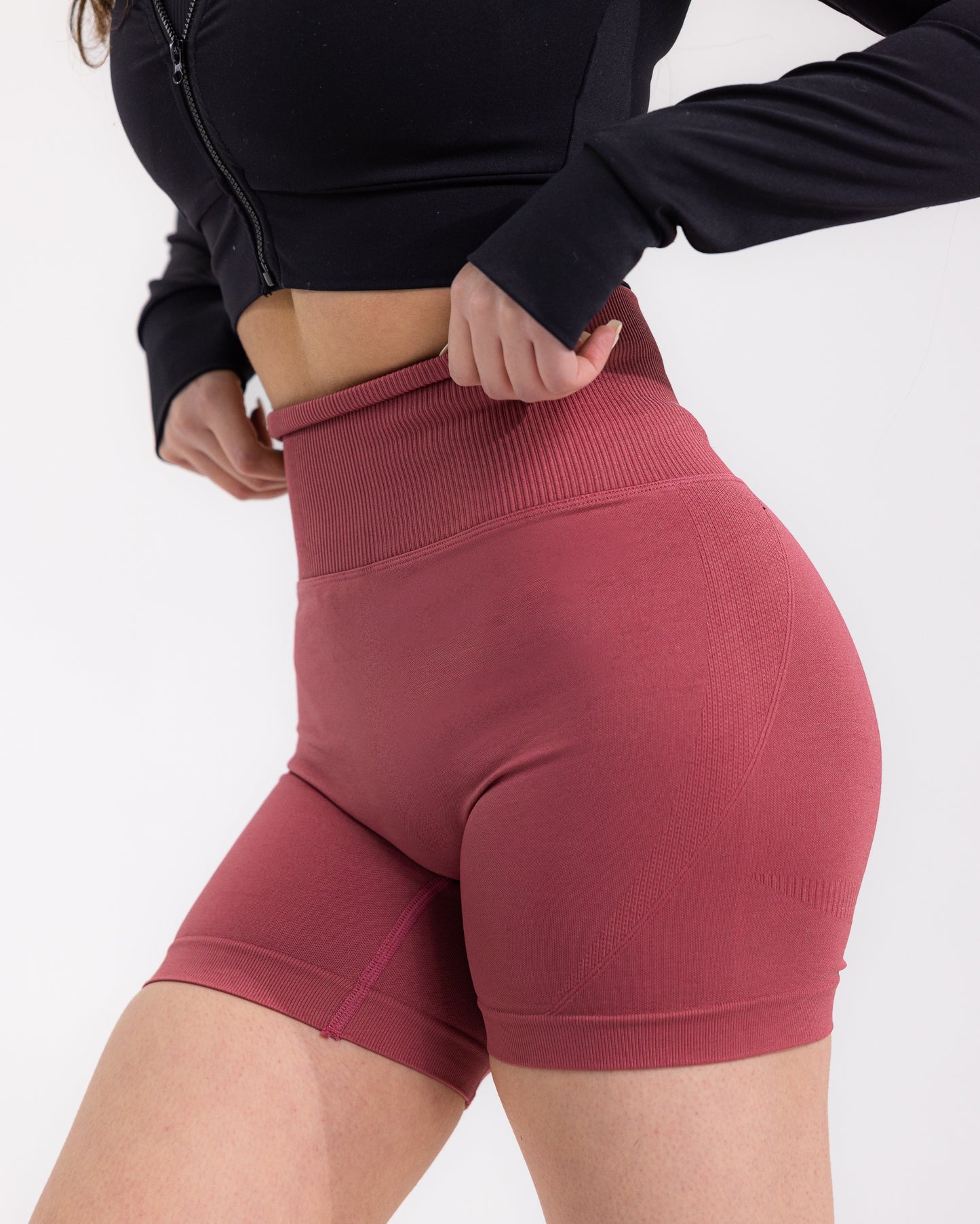 Energy shorts in rose